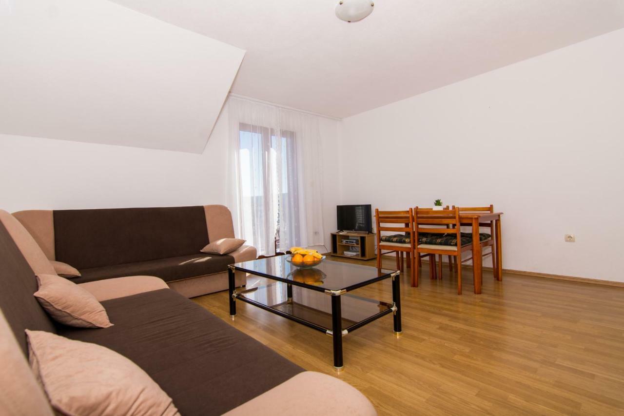 Apartments Jozic Seget Vranjica Exterior photo