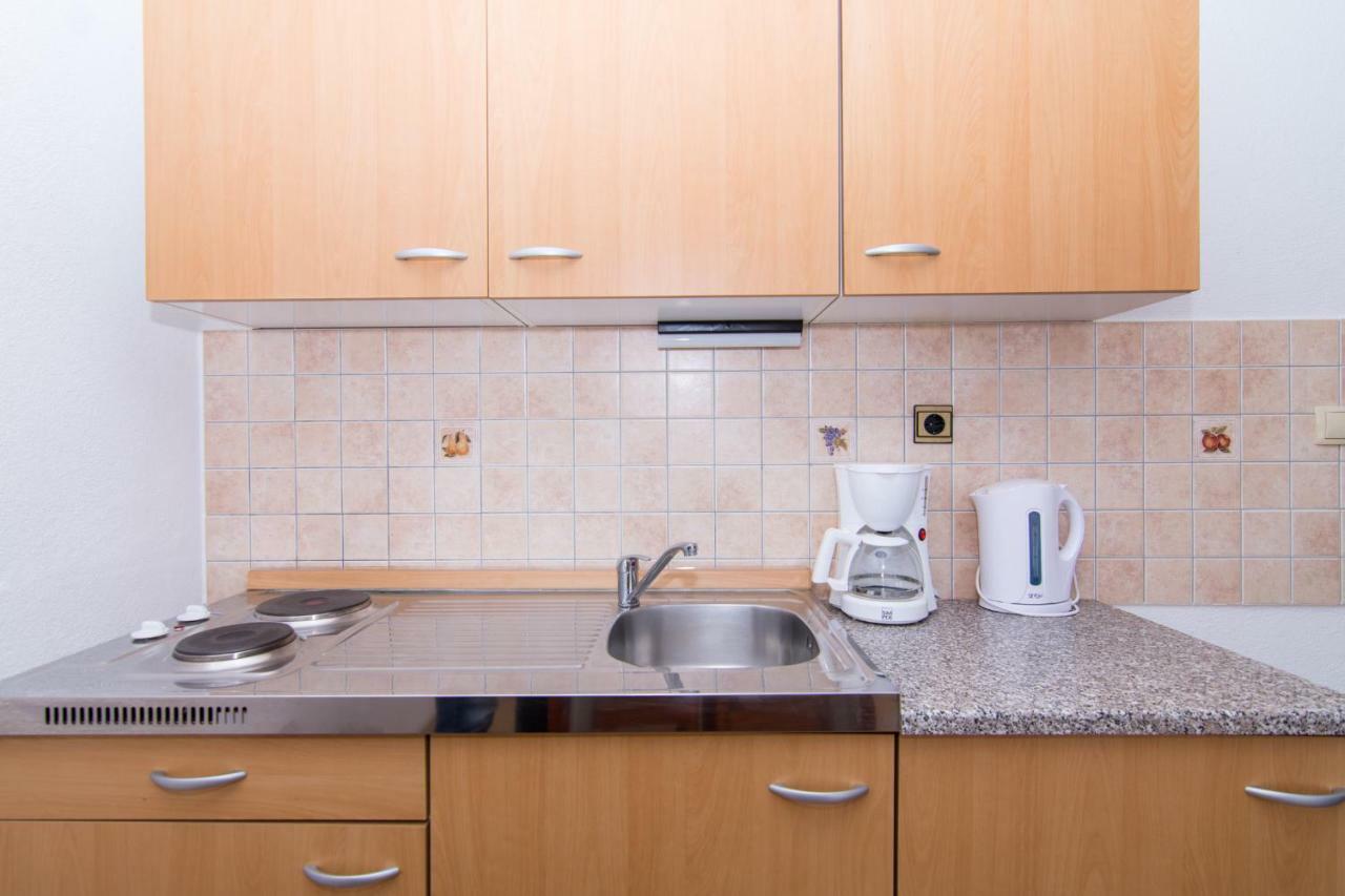 Apartments Jozic Seget Vranjica Exterior photo